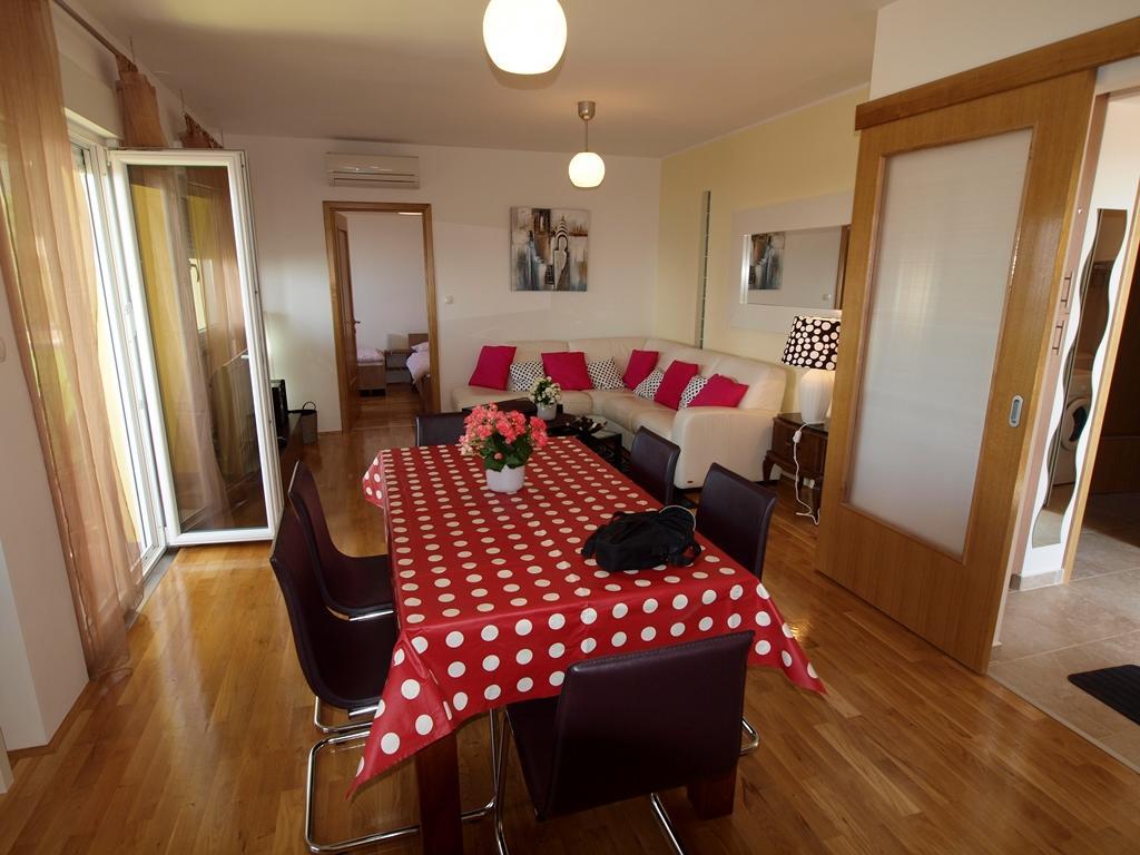 Apartments Jakov 마툴지 외부 사진